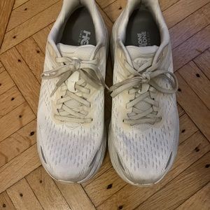 Womens Clifton 8 Hokas size 8